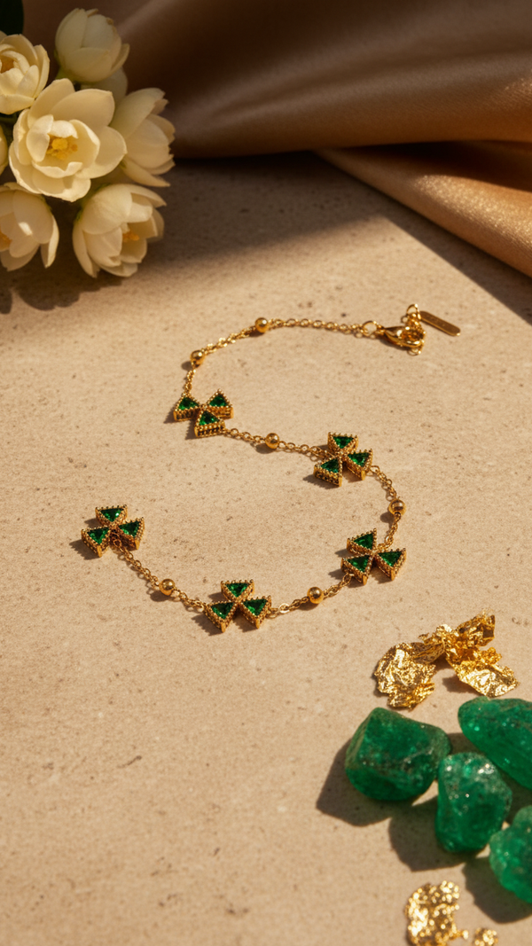 Diaura Jewels | Emerald Green Clover Bracelet | 18K Gold Plated Minimalist Zircon Bracelet for Women & Girls
